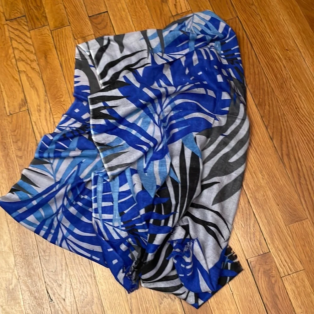 N/A blue black